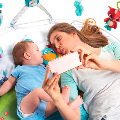 Tapete De Atividades Tiny Love Gymini Dynamic Meadow Days - Vínculo com os pais 